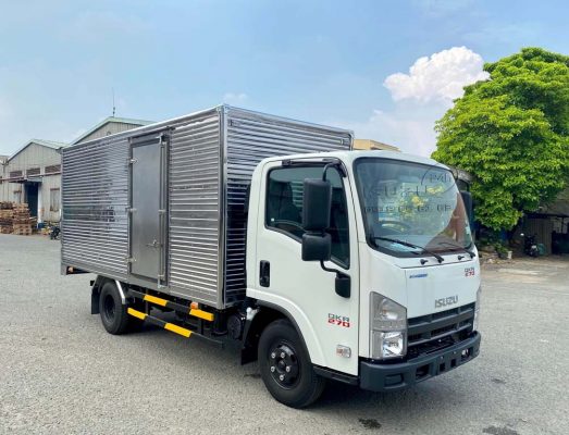 xe-tai-isuzu-qrk-270-dau-vuong